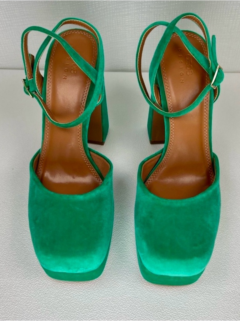ASOS Design Emerald Green Velvet Platform Heels Size 5/35.5 with Ankle Strap NEW